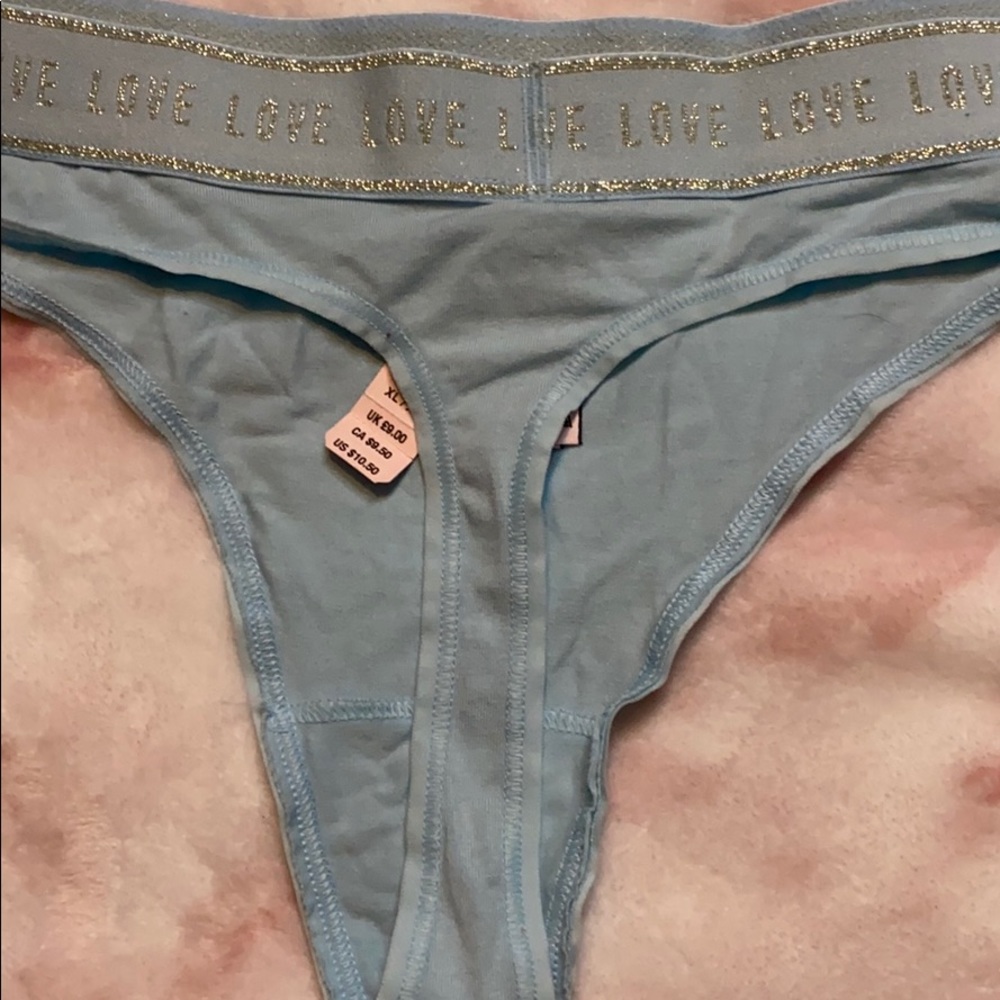 Victoria secret - Picture 2 of 2